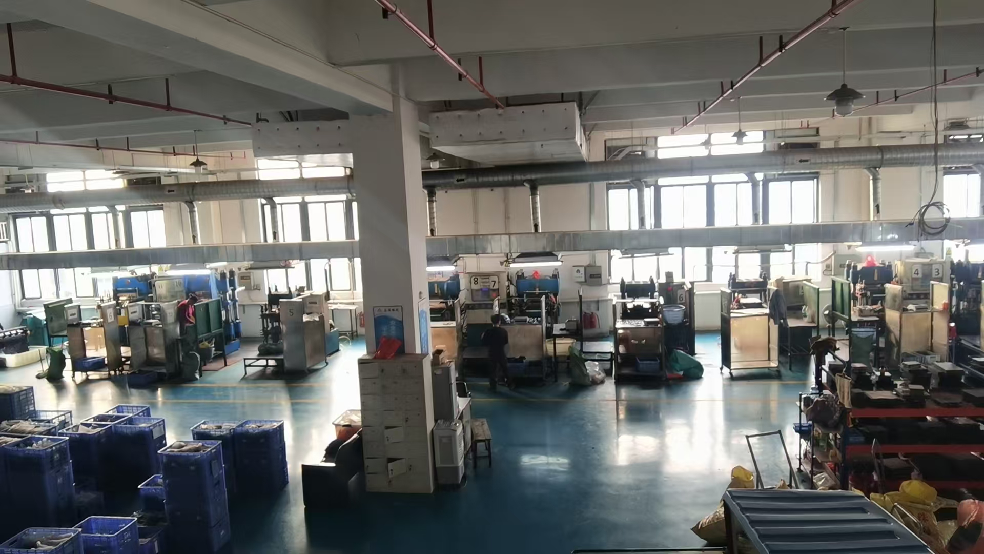 Zhengguanゴム製造工場で