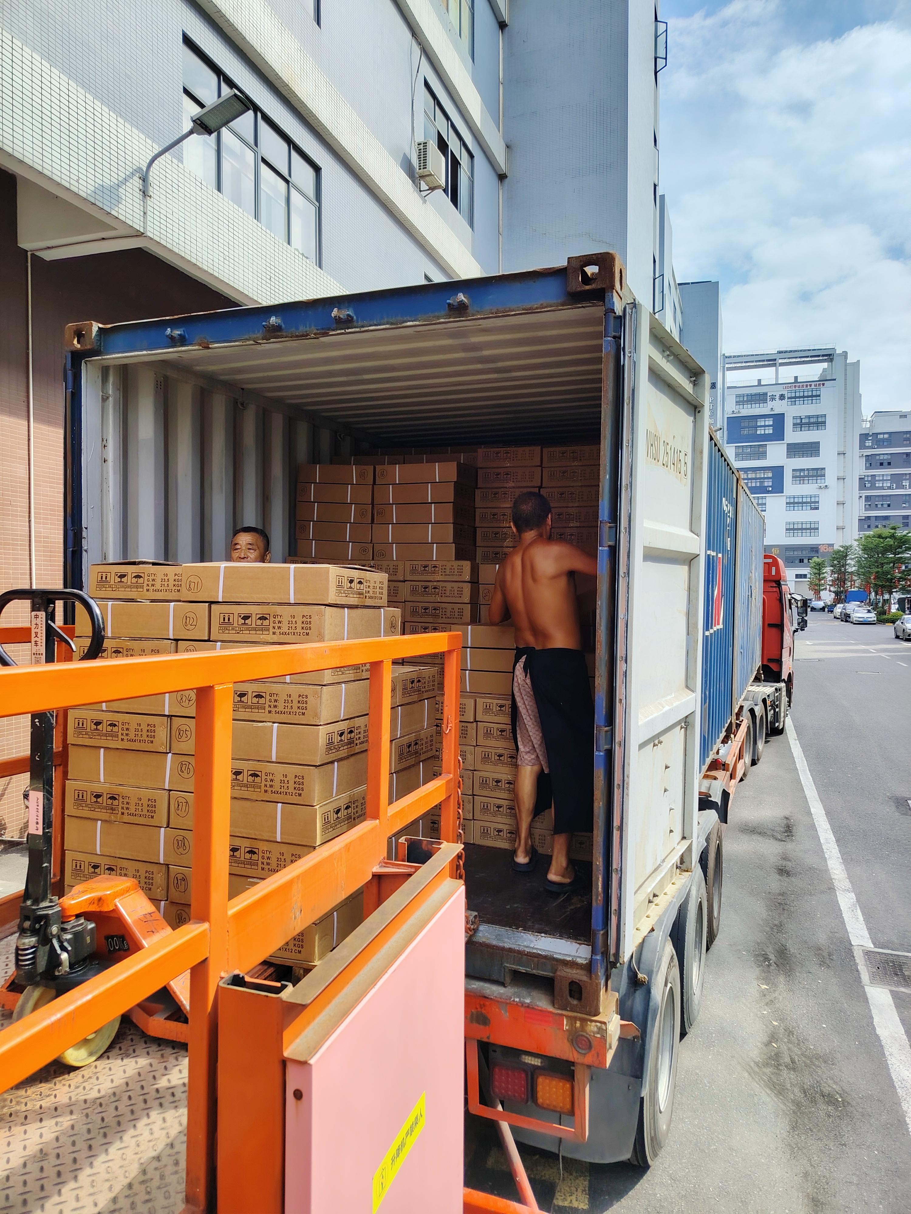 20GPコンテナ出荷されました！国慶節休暇後のブースターポンプの完全注文予約